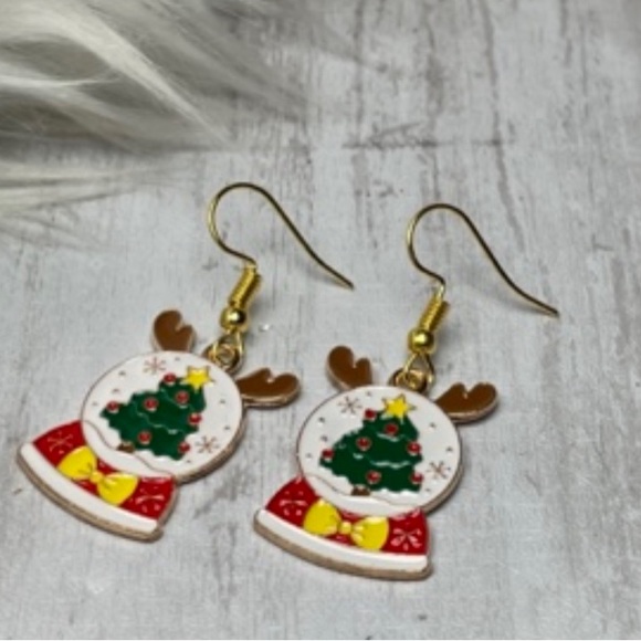 Christmas Globe Enamel Charm Hand Crafted - Picture 3 of 5